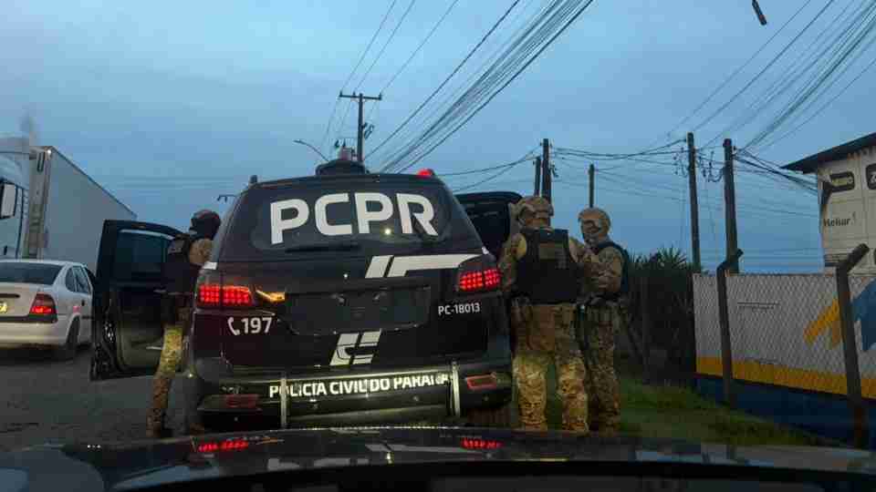 Dois homens são presos suspeitos de aliciar adolescente de 13 anos para prostituição no PR