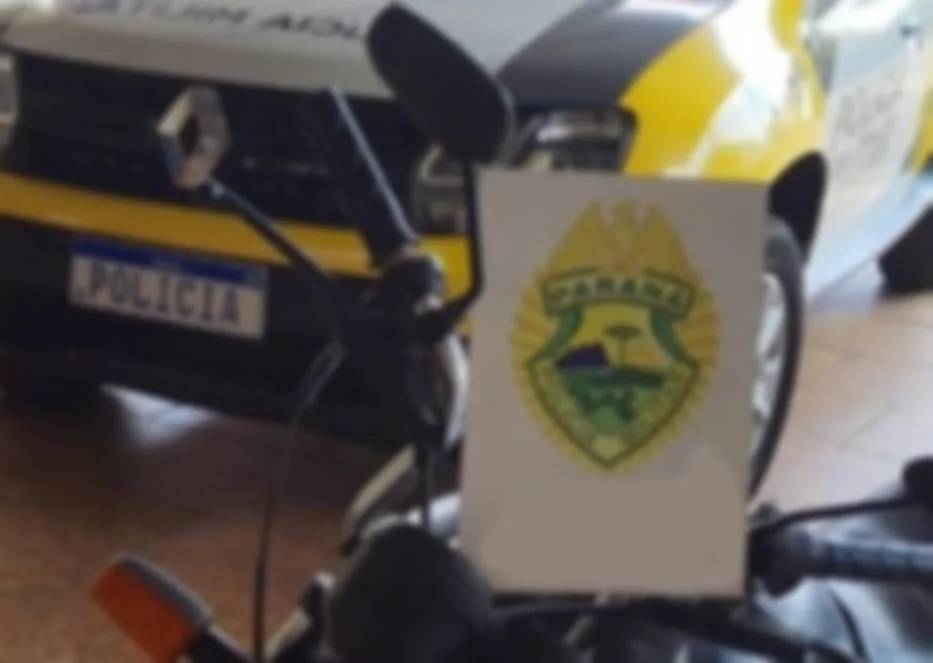 APUCARANA – Suspeitos fogem e abandonam moto furtada