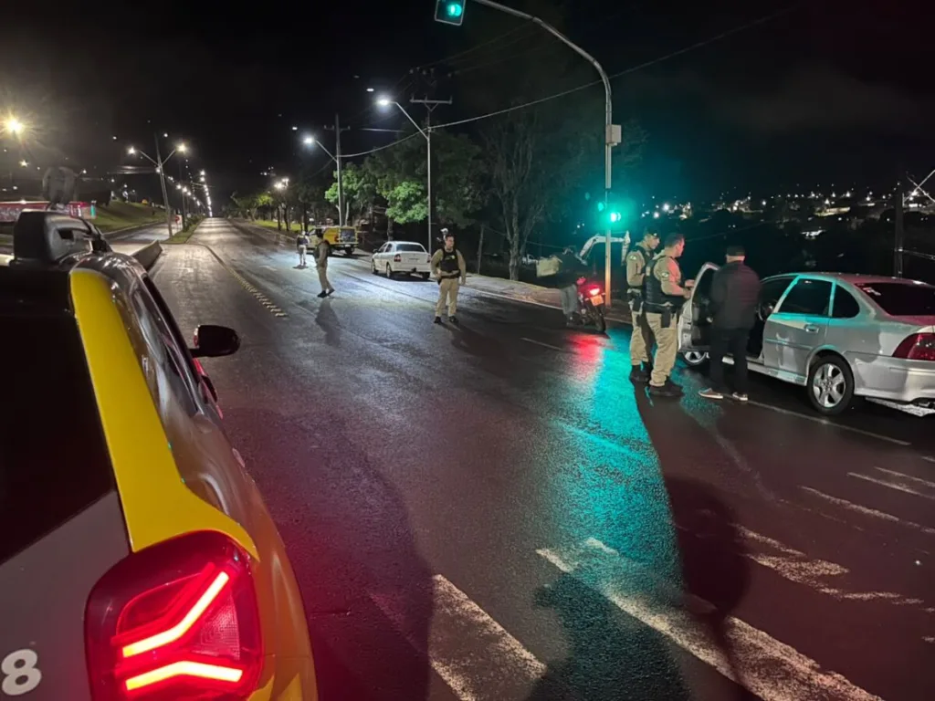 IVAIPORÃ – Blitz da Operação Omnis aborda 85 veículos e aplica nove notificações