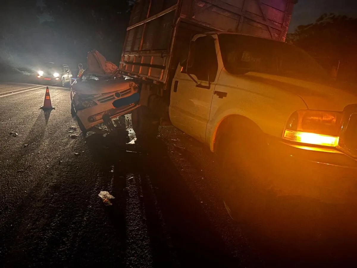 Dois acidentes em sequência deixam dois mortos no Paraná