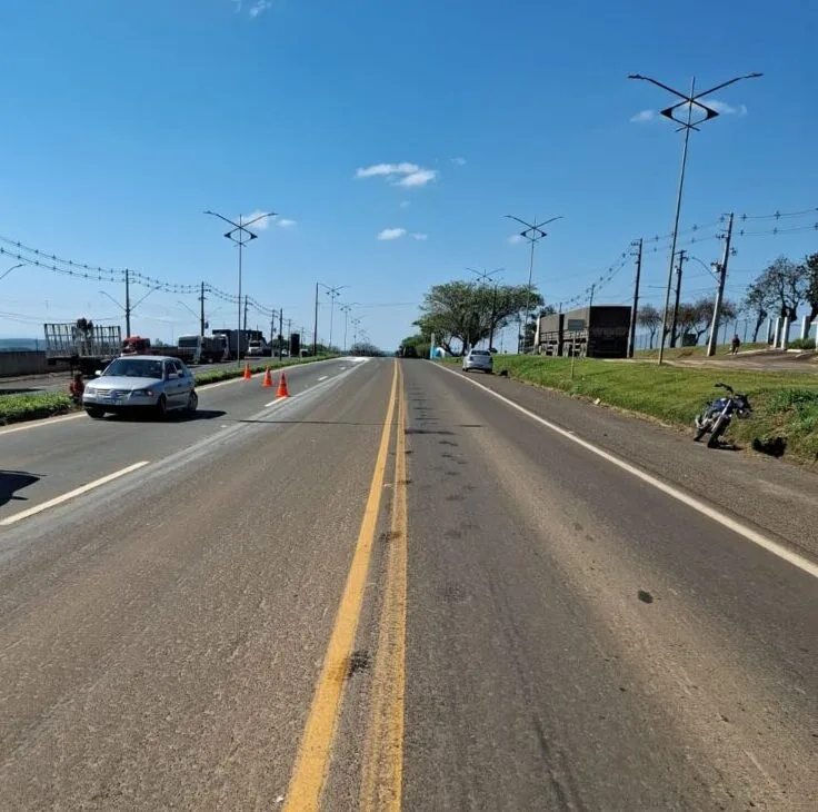 Motociclista de Ortigueira fica ferido após bater em carro parado no trecho Imbaú a Telêmaco