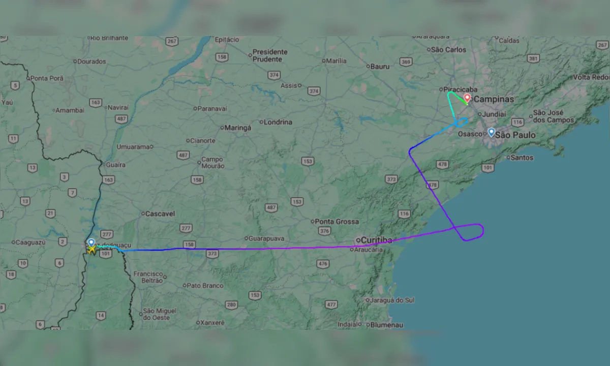Avião é atingido por raio durante voo que saiu do Paraná