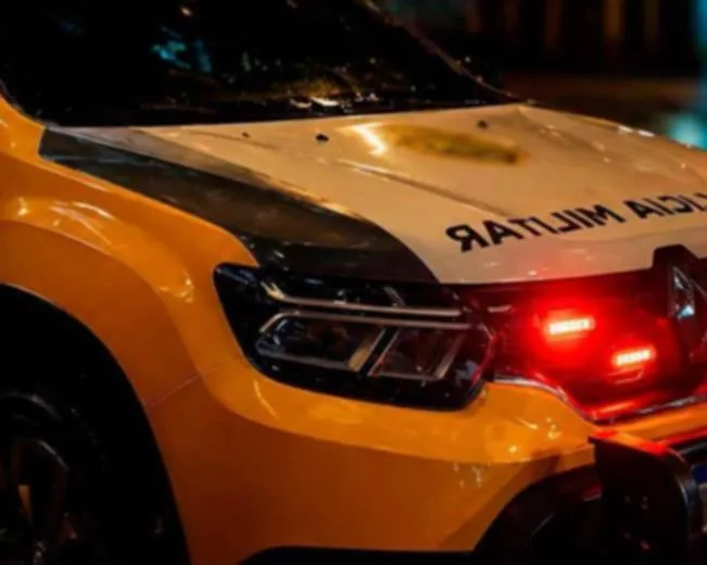IVAIPORÃ – Filho ameaça pai com facão e confusão entre jovens termina com carro danificado