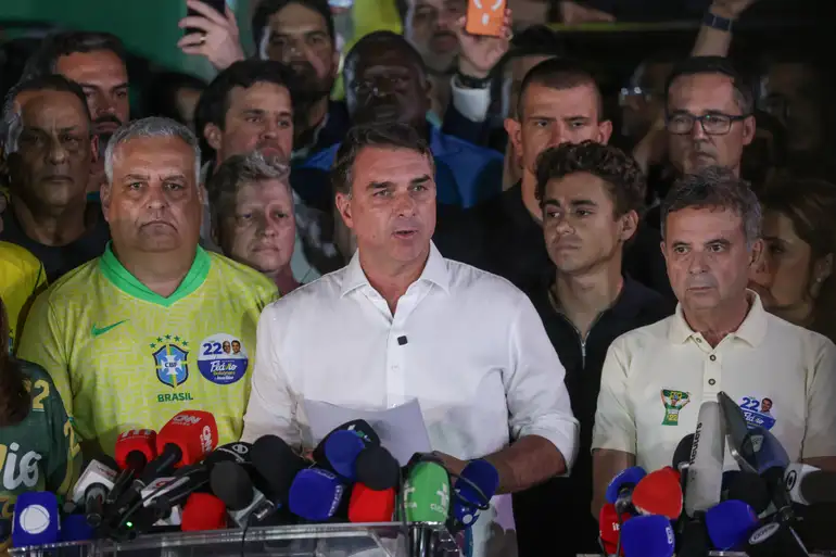 BRASÍLIA – Mais detalhes do anúncio de Flávio Bolsonaro sobre a anulação da eleição presidencial