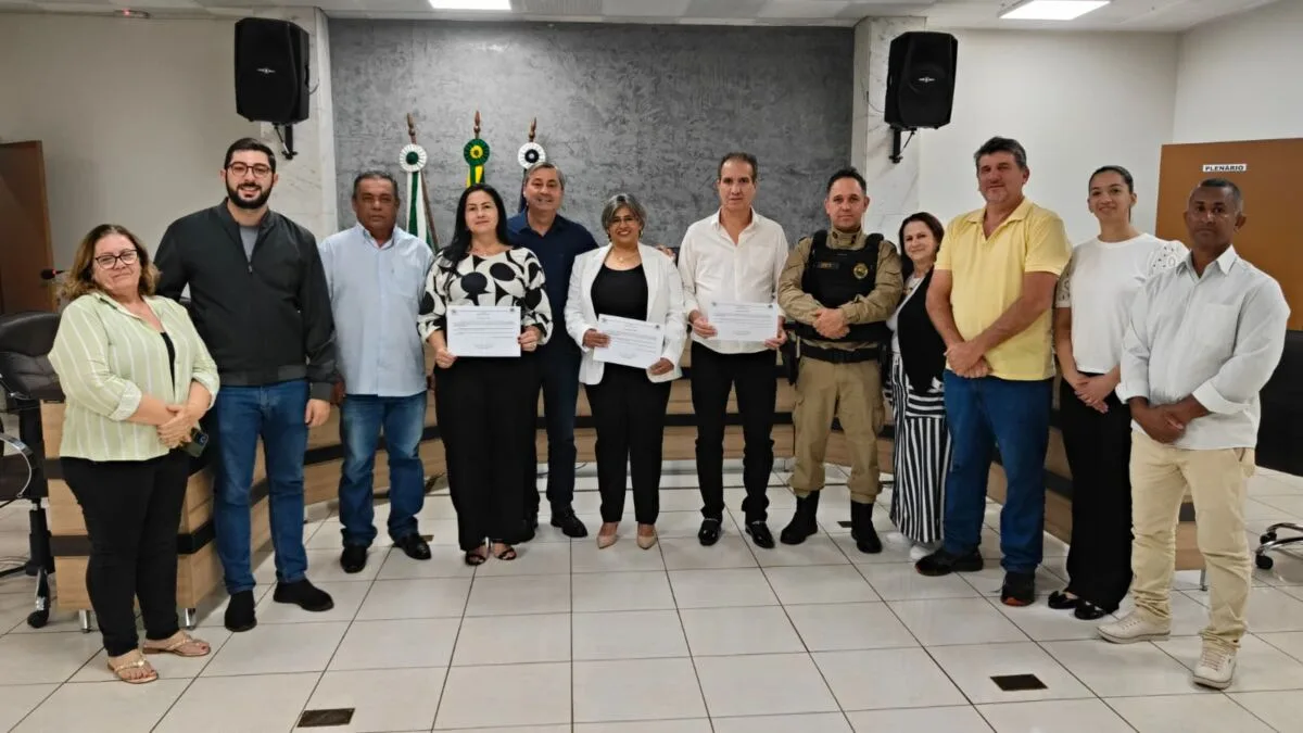 BORRAZÓPOLIS – Novos conselheiros tutelares tomam posse em cerimônia na Câmara Municipal