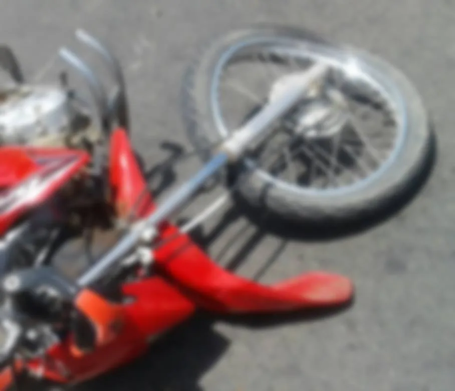 IVAIPORÃ – Colisão entre duas motos deixa homem de 63 anos gravemente ferido