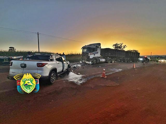 Dois ocupantes de Fiat Toro de Faxinal morreram em acidente em Sertanópolis